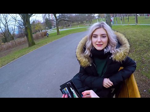 ❤️ Guta zgodnu spermu stranca za novac - pušenje u parku od Eve Elfie ☑ Super porno kod nas
